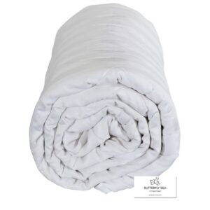 Junior silkedyne med bambus - 100x140 cm - Juniordyne helårs - Butterfly silke junior dyne