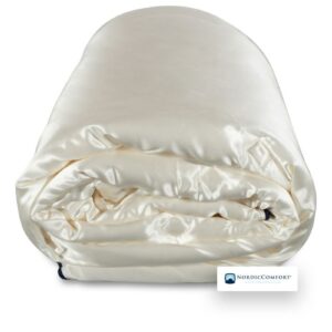 Silkedyne 140x220 cm - Nordic comfort helårs dyne - Excellence Silk langfibret 100 % mulberry silke