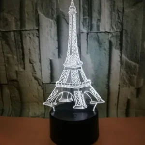 Eiffeltårn 3D lampe. Natlampe med Paris' vartegn. Farveskift mellem 7 farver.