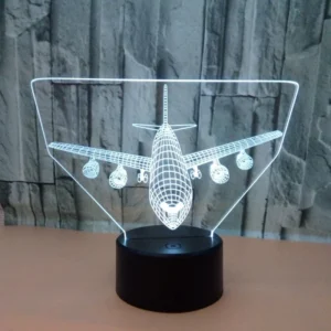 Flyvemaskine 3D lampe. Natlampe med en flot flyver. Farveskift mellem 7 farver.