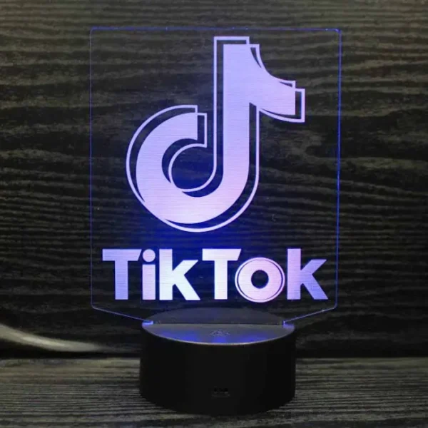 TikTok 3D lampe. Natlampe med et lysende TikTok logo. Farveskift mellem 7 farver.