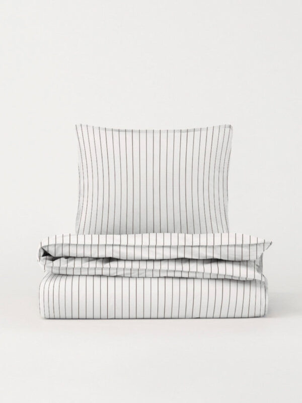 DAWN Percale sengetøj - Off White / Chocolate - 200x220 cm - 100% økologisk bomuld -