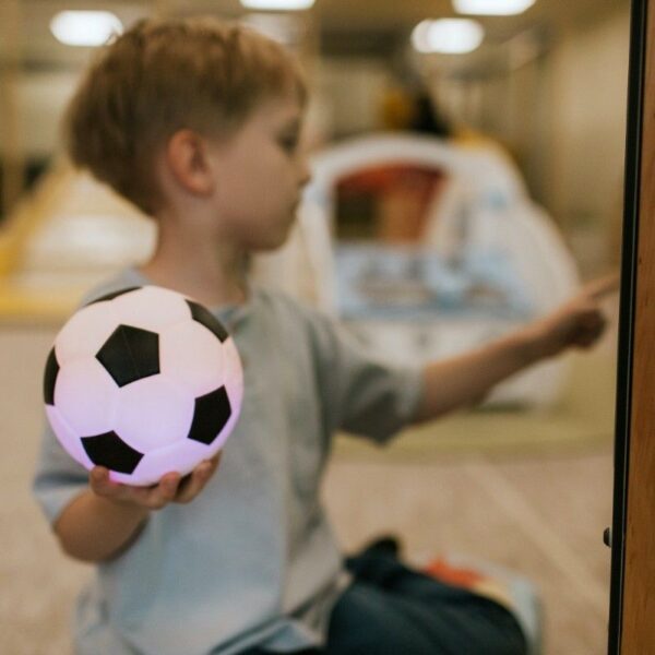 Fodbold LED natlampe i silikone