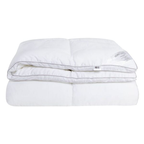 Bambus helårs dyne - Ekstra blød bambus og dunfiber - Allergivenlig - 140x220 cm - Nordstrand Home