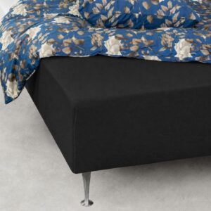 Blødt lagen 180x200 cm - Faconlagen i 100% bomuldssatin - Sort boxlagen til madras - By Night satin lagen