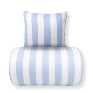 Dobbelt sengetøj 240x220 cm - 100% bomuldssatin - Nordic Stripe - Brede lyseblå striber