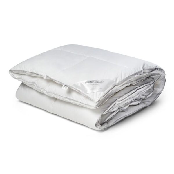 Helårsdyne - Blød og fyldig dunfiber dyne - 140x200 cm - Nordstrand Home allergivenlig fiberdyne