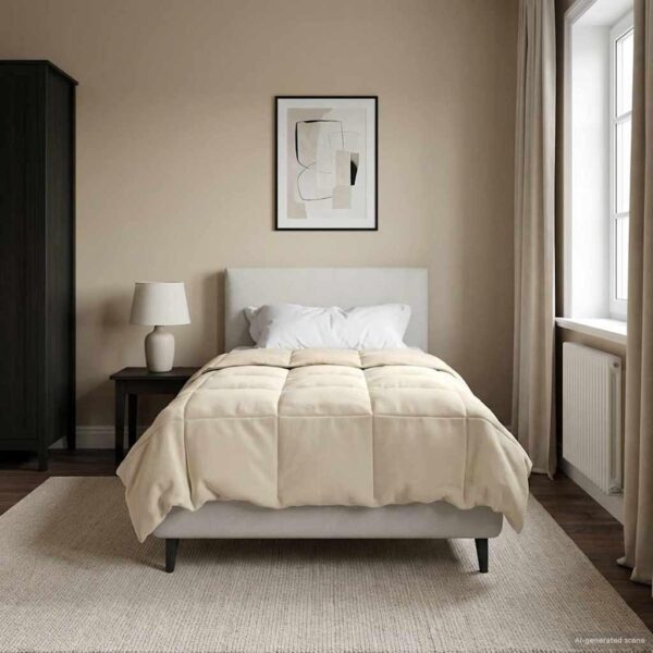 Vinterdyne i mikrofiber - quiltet, creme 135 × 200 cm