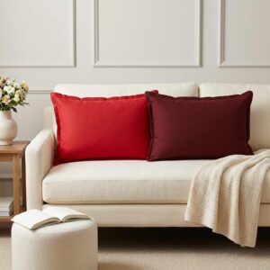 Pyntepuder 2 stk. HOUTEN rød 50 x 75 cm i faux linned
